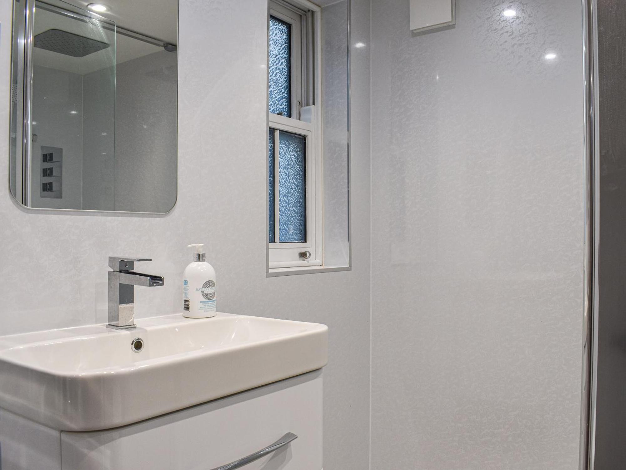 Whitby Bliss Villa Екстериор снимка
