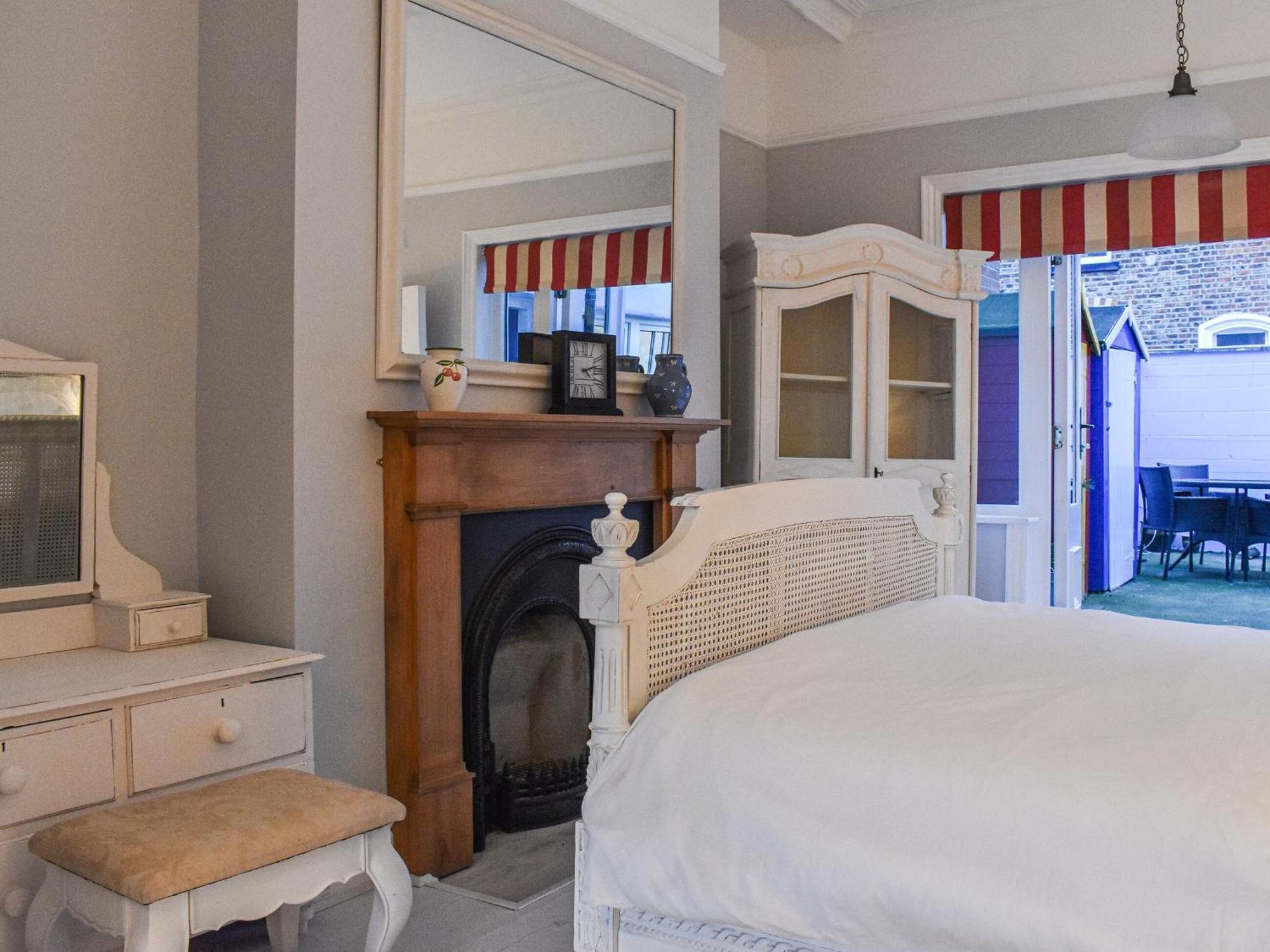 Whitby Bliss Villa Екстериор снимка