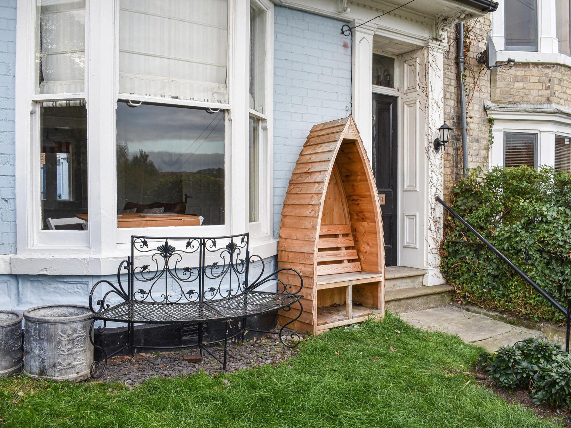 Whitby Bliss Villa Екстериор снимка